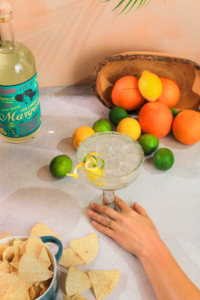 Tia Linda’s Margarita Classico 1.75L – Beauty – with Cocktail